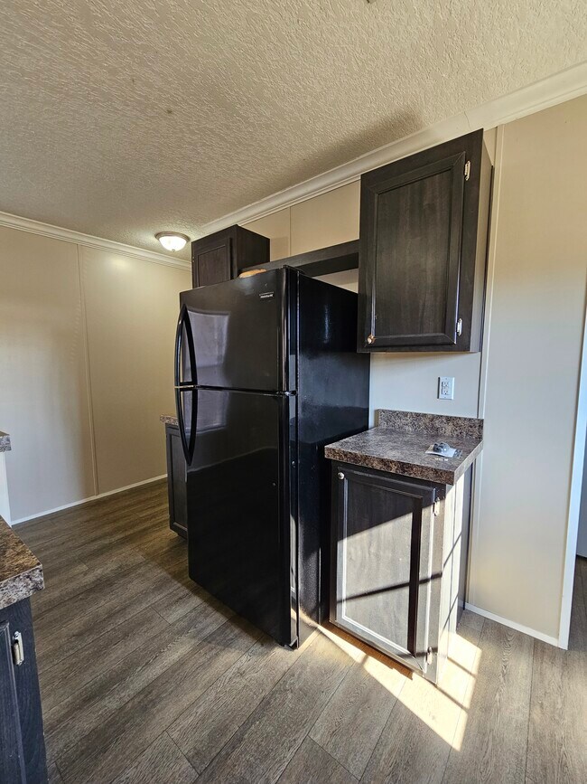 Building Photo - 2812 Edward Ave