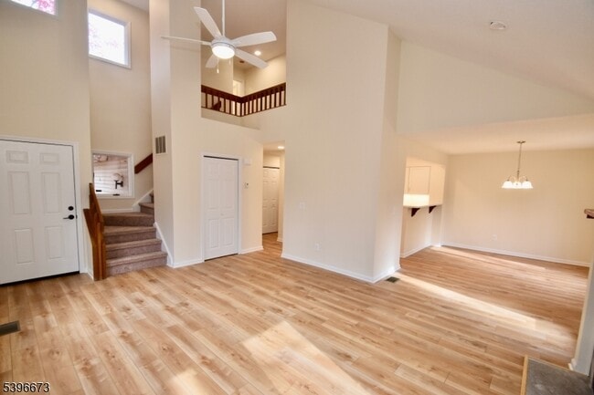 Building Photo - 15 Stonehouse Ct