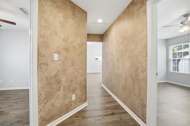 Building Photo - 9083 Marquis Dr