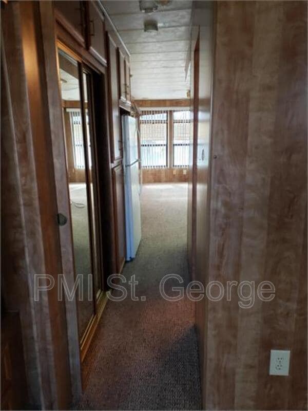Building Photo - 180 N 1100 E