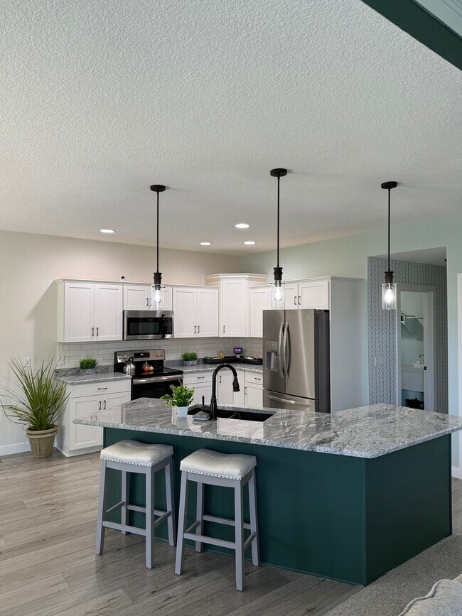 Building Photo - 6808 Verandah Ln