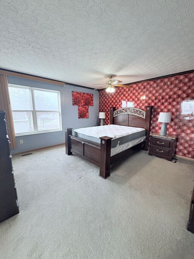 Building Photo - Furnished 4BR 2 BA Home w/ Covered Patio in Groveport!