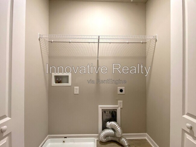 Building Photo - 302 Cedar Bark Ln