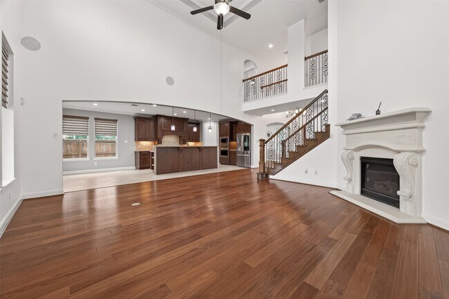 Building Photo - 2727 Carriage Hollow Ln