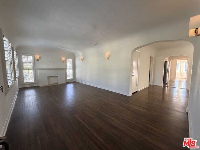 Building Photo - 6110 Scenic Ave