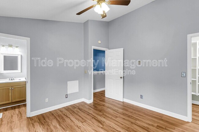 Building Photo - 206 Pine Shadow Dr