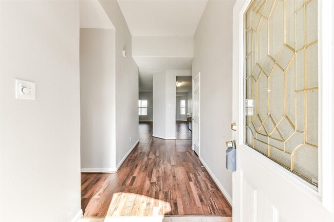 Building Photo - 3863 Silver Hawk Dr