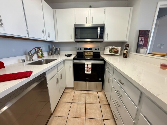 Building Photo - 98-402 Koauka Loop #2412 - Pearl Regency
