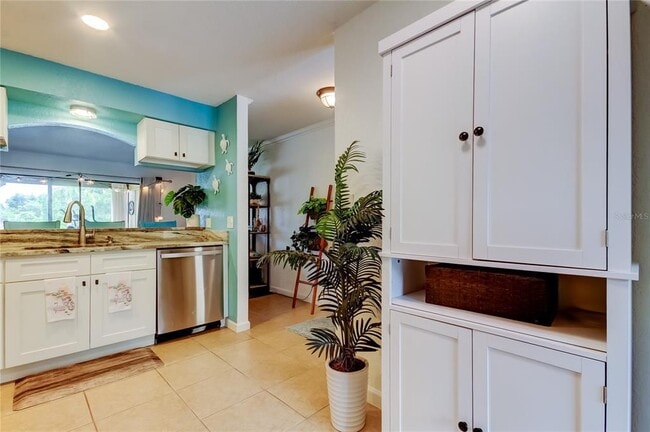 Building Photo - 12261 Sailwinds Dr