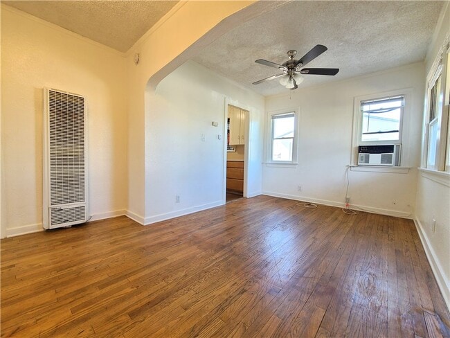 Building Photo - 1607 Clay St