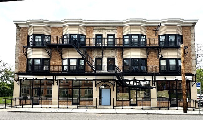 Building Photo - 525 Larimer Ave