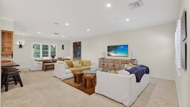 Building Photo - 1028 Coralina Ln