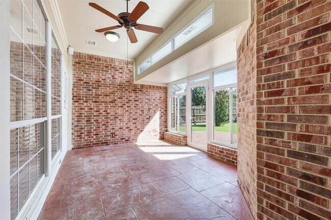 Building Photo - 2718 Serena Ct