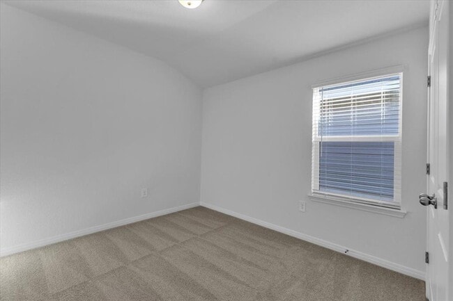 Building Photo - 5028 Hazelnut Ln