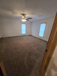 Building Photo - 6060 Town Hall Dr