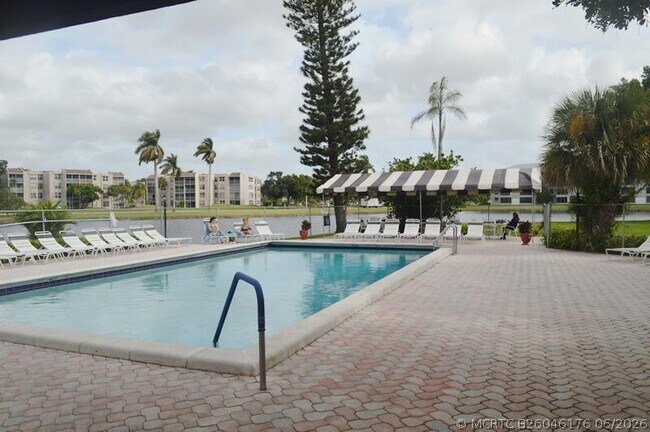 Building Photo - 9311 Orange Grove Dr