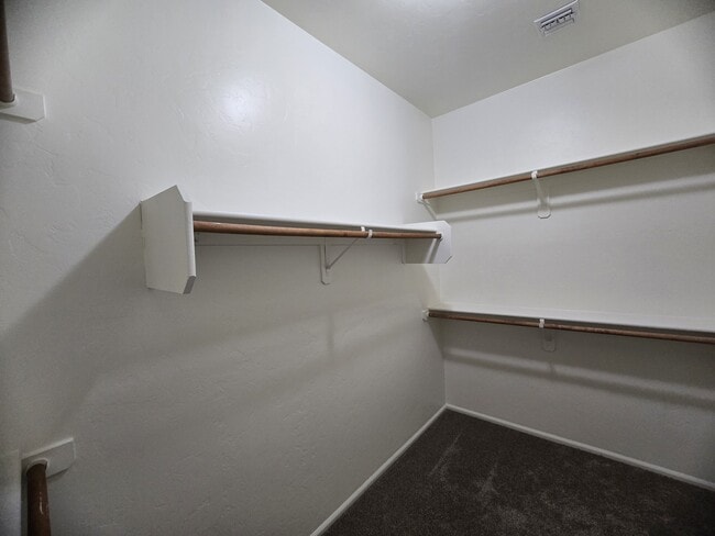 Building Photo - 3303 S Lakeside Ridge Loop