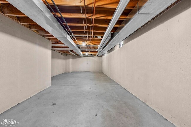 Building Photo - 904 Trombley Rd