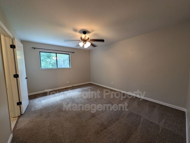 Building Photo - 9111 Sharonbrook Dr