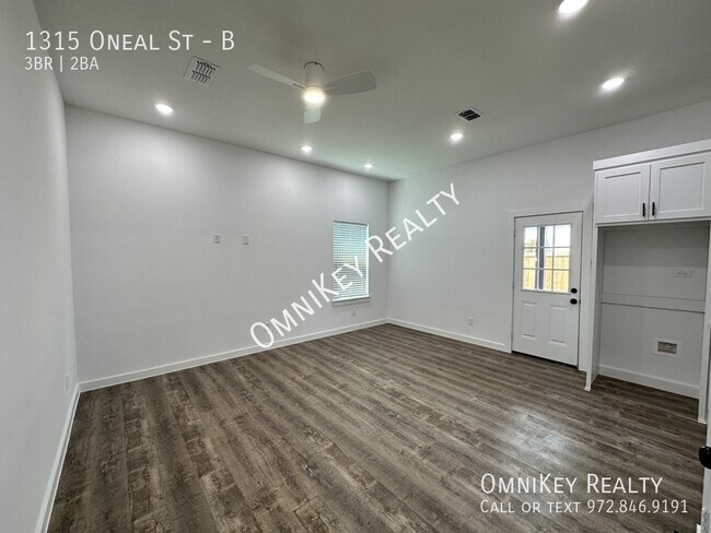 Building Photo - 1315 Oneal St