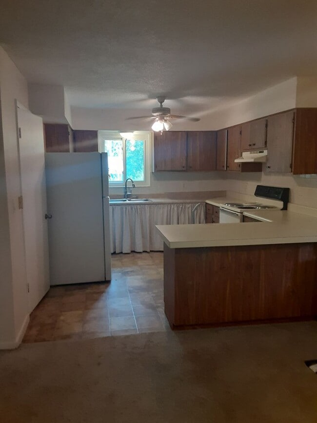 Building Photo - Adorable 2 Bedroom 1 Bath in Brooksville