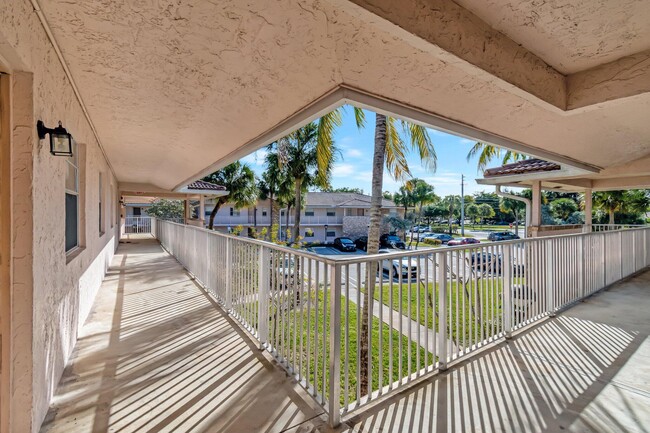 Building Photo - 8431 Royal Palm Blvd