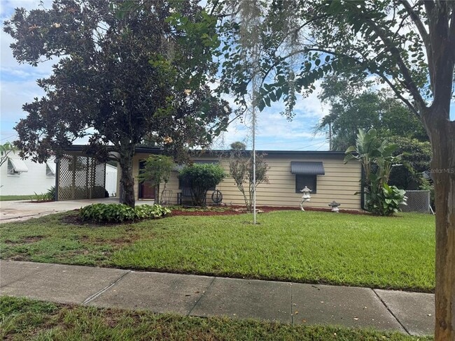 Primary Photo - 421 Kentia Rd