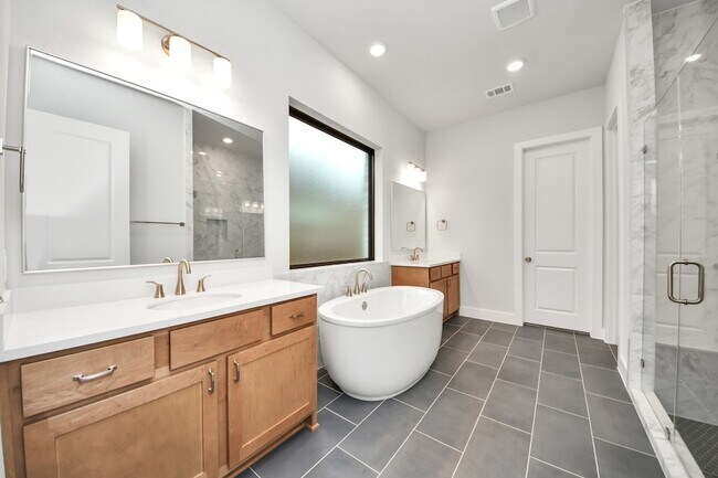 Building Photo - 26907 Southwick Vly Ln