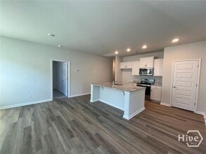 Building Photo - 143 Holloway Hl