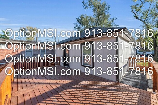 Building Photo - Remodeled Home close to KU Med, the Plaza ...