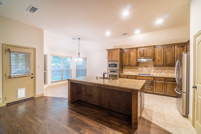 Building Photo - 8121 Tyler Dr