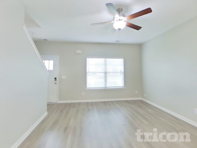 Building Photo - 415 Middleton Ln