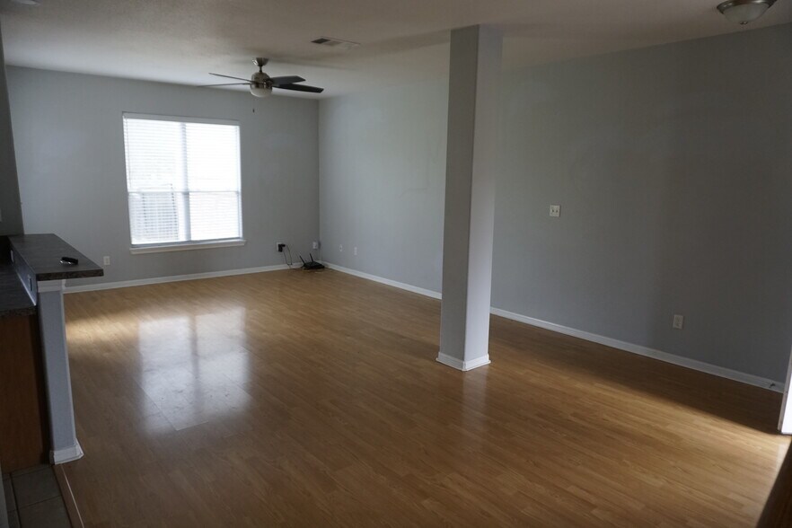 Building Photo - 5708 West Gate Blvd