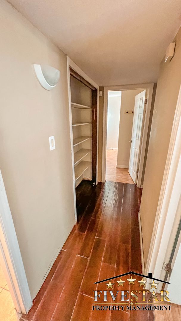 Building Photo - 3311 Camellia Dr