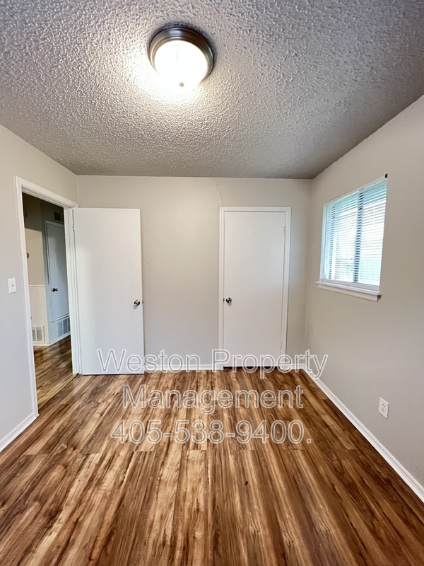 Building Photo - 2909 SW 65th Pl