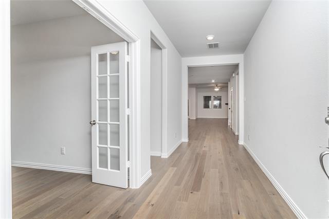 Building Photo - 1820 Briar Rose Dr