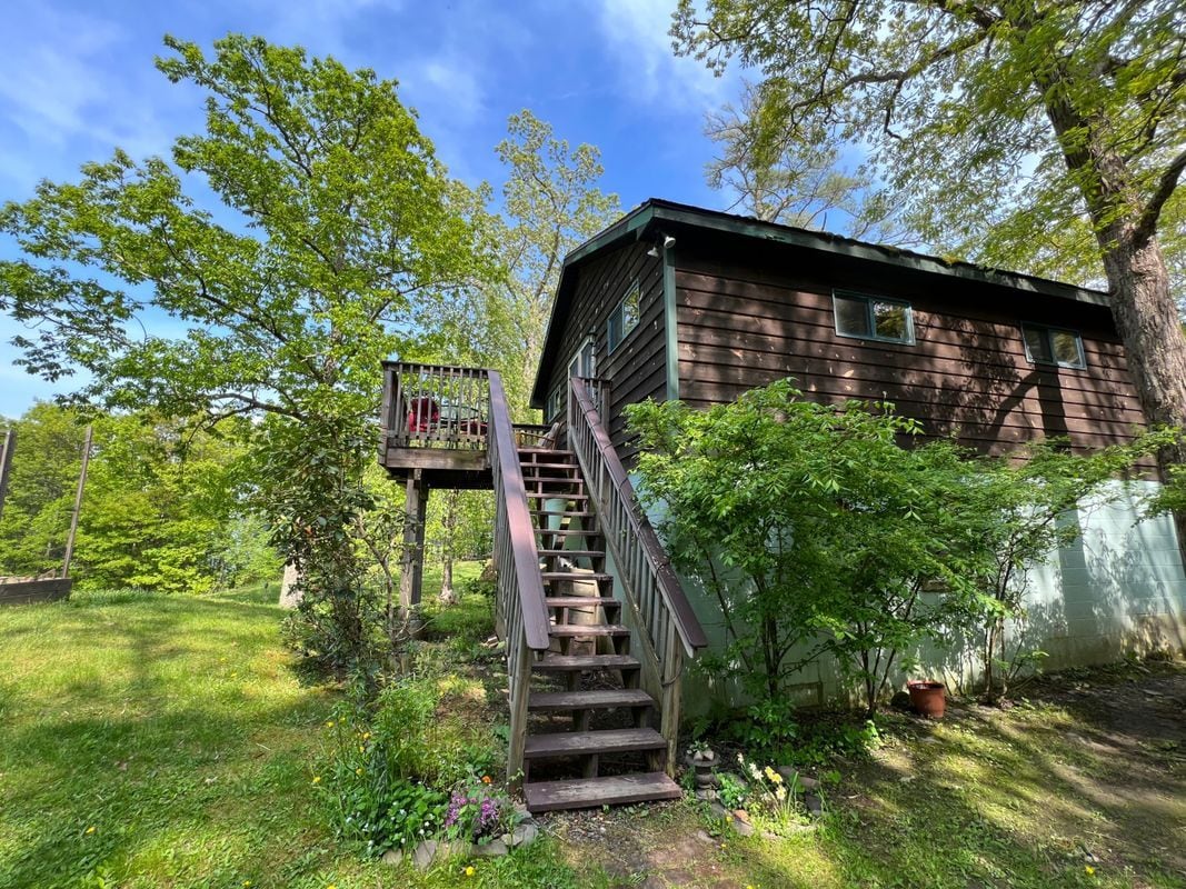 Building Photo - 40 Sunset Ridge