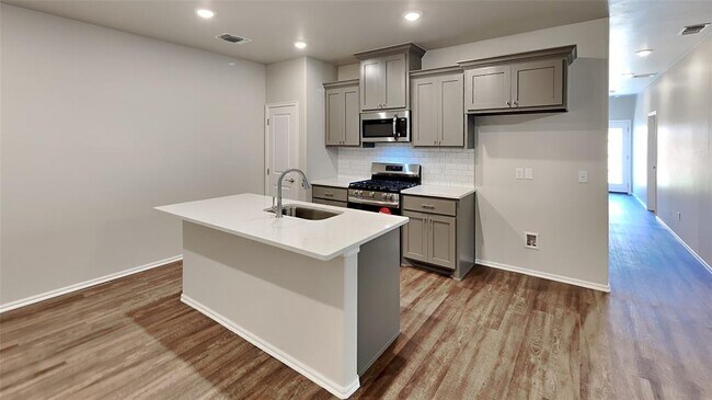 Primary Photo - 12529 Florence Ln