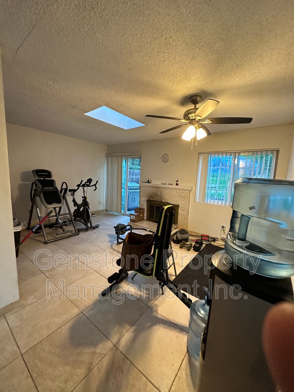 Building Photo - 4839 Campanile Dr