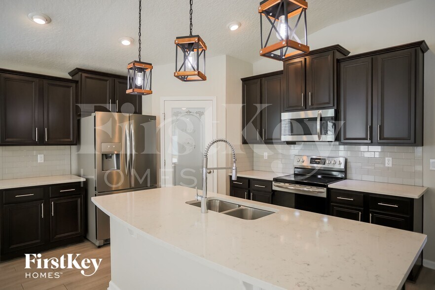 Building Photo - 10088 Bengal Fox Dr