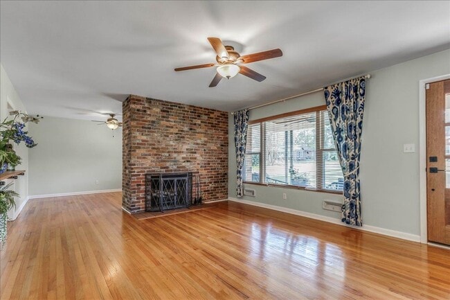 Building Photo - 1312 Dillard St