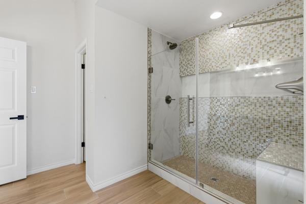 Building Photo - 300 Twin Oak Trail