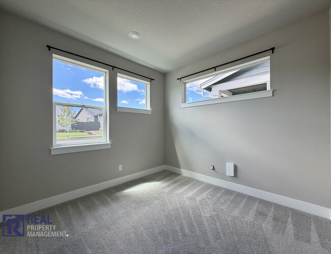 Building Photo - MOVE-IN SPECIAL - Stunning Butternut Creek Home with Bonus Room & 2-Car Garage