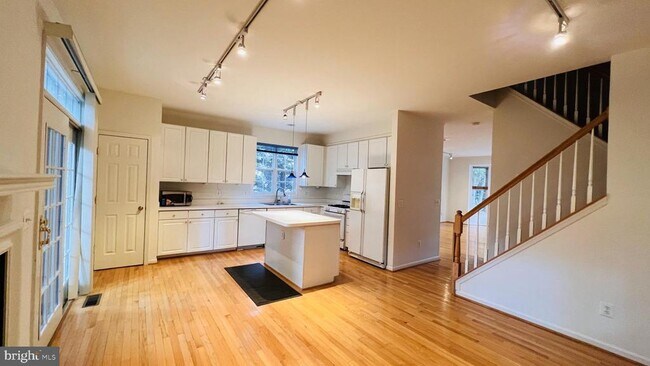 Building Photo - 4100 Flower Box Ct