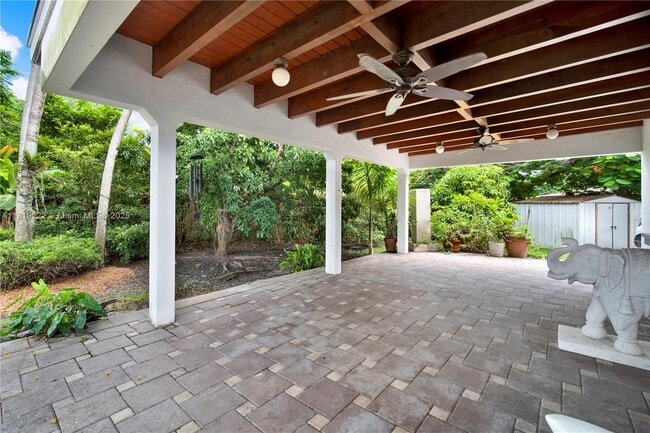 Building Photo - 6890 SW 51st St