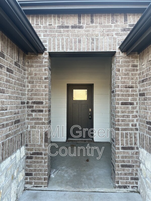 Building Photo - 425 S Buffalo St
