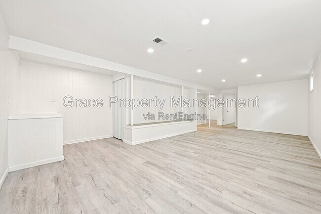 Building Photo - 1333 S Kendall Ct