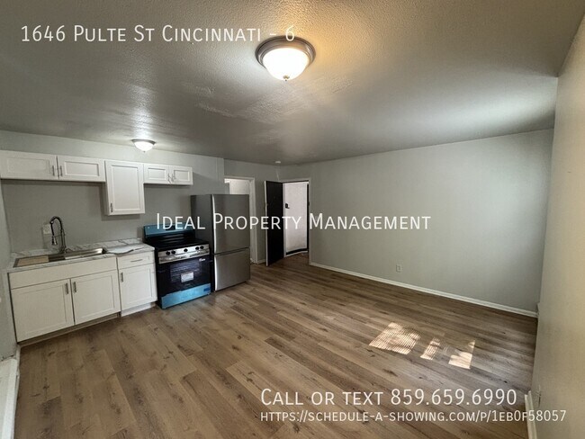Building Photo - 1646 Pulte St