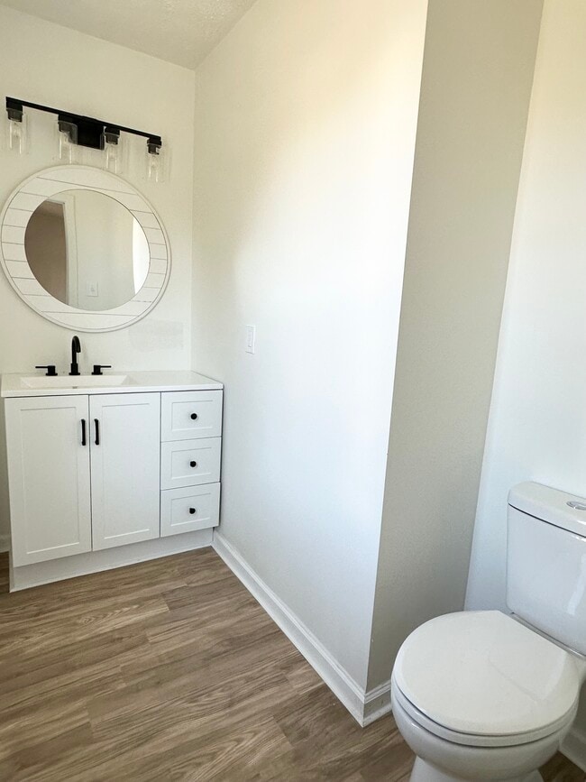 Building Photo - 208 Ridge Rd