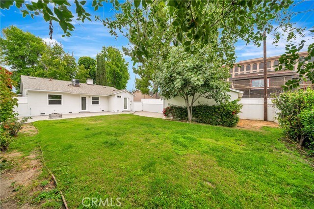 Building Photo - 4833 Longridge Ave